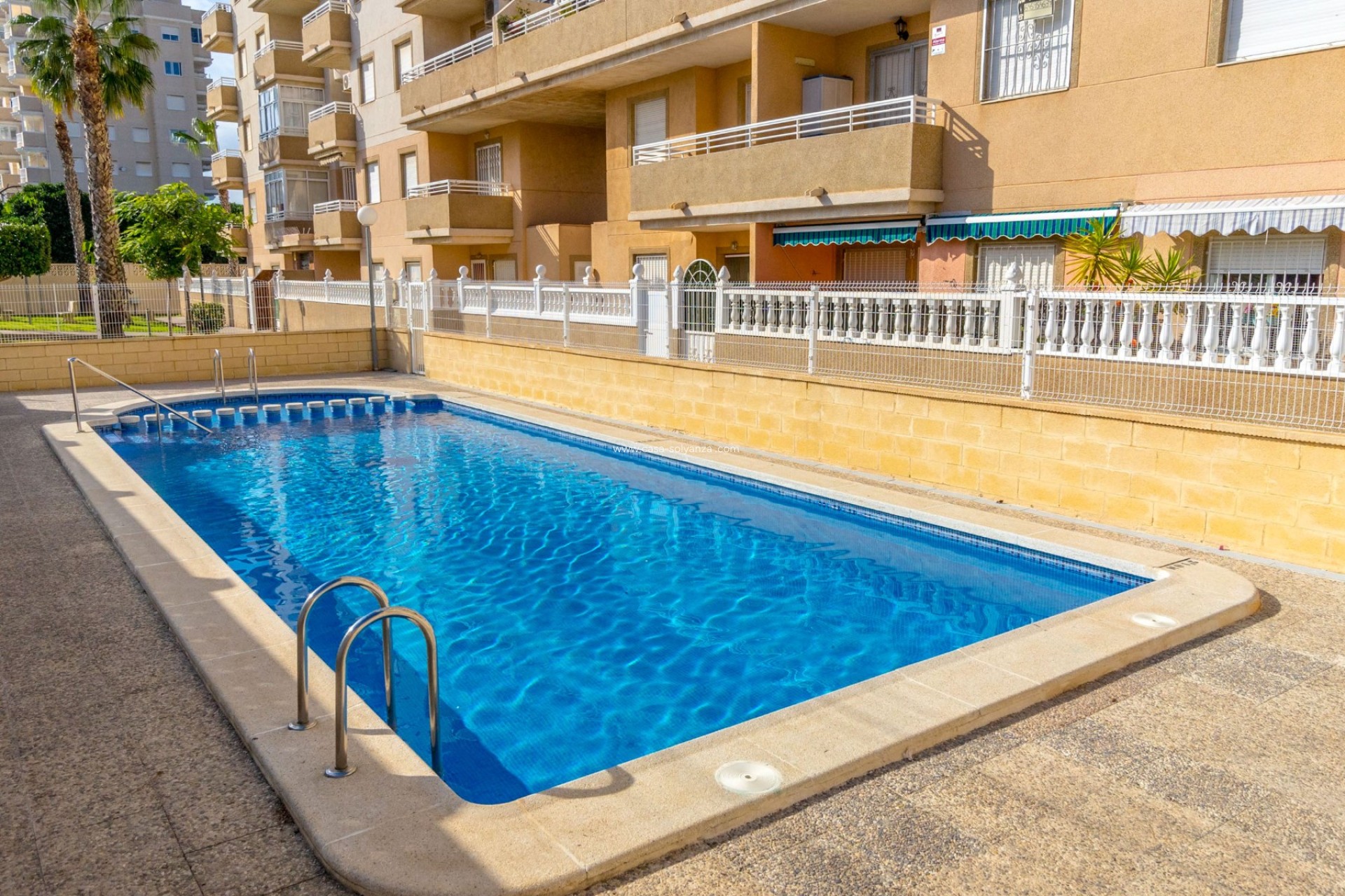 Resale - Apartment / flat - Torrevieja - Center