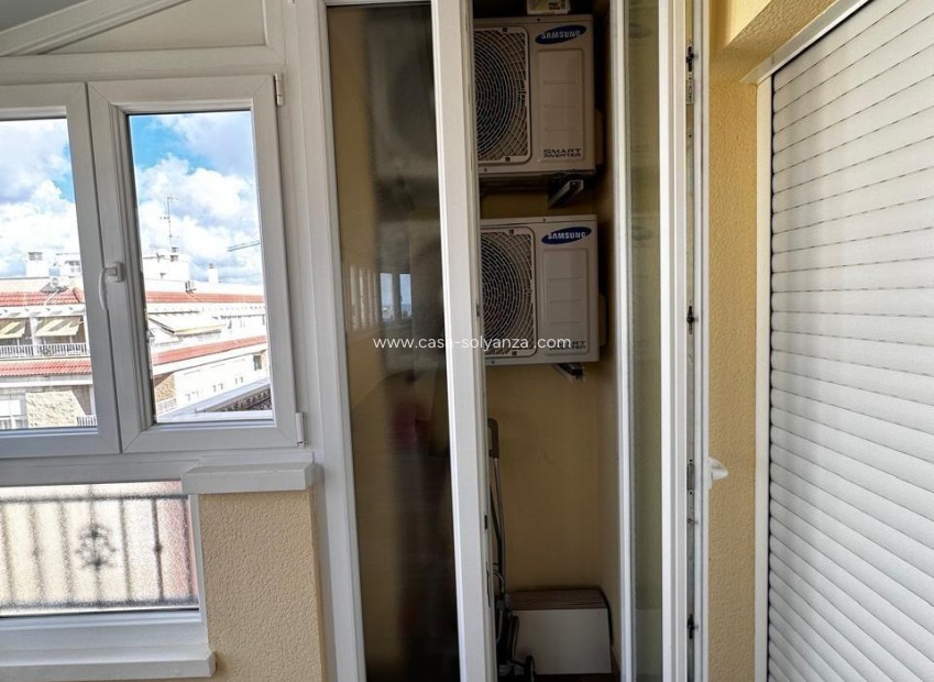 Resale - Apartment / flat - Torrevieja - Center