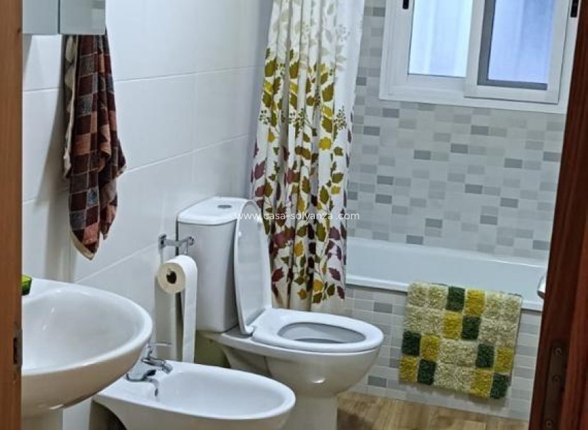 Resale - Apartment / flat - Torrevieja - Center