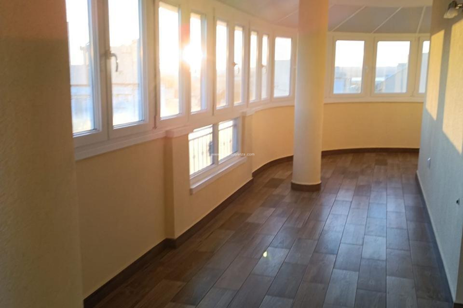 Resale - Apartment / flat - Torrevieja - Center