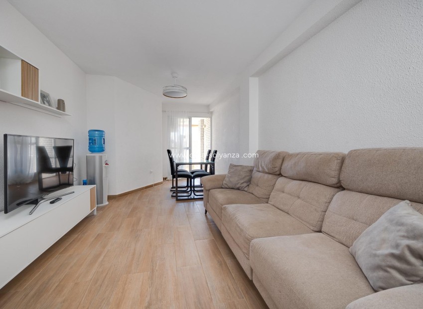Resale - Apartment / flat - Torrevieja - Center