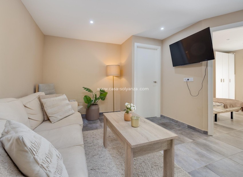 Resale - Apartment / flat - Torrevieja - Center