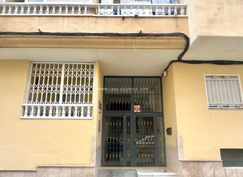 Resale - Apartment / flat - Torrevieja - Center