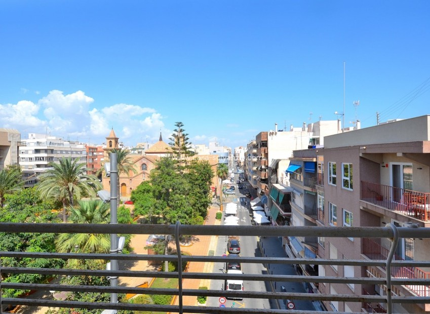 Resale - Apartment / flat - Torrevieja - Center