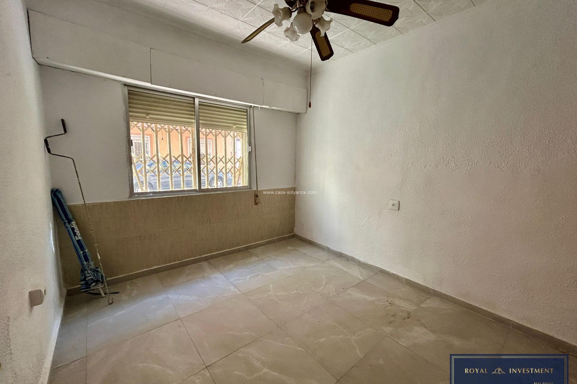 Resale - Apartment / flat - Torrevieja - Center