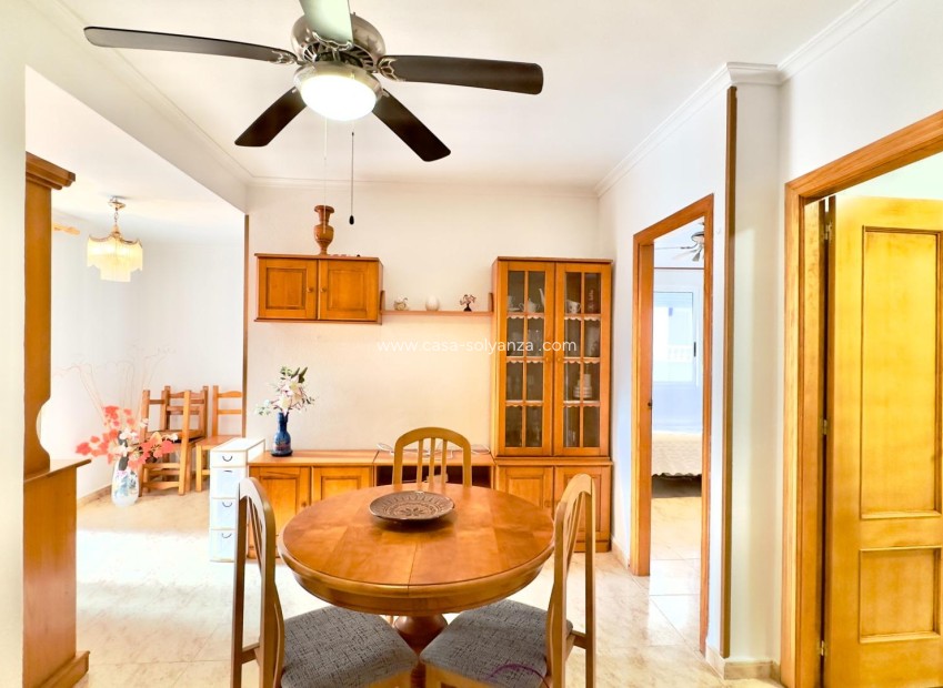 Resale - Apartment / flat - Torrevieja - Center