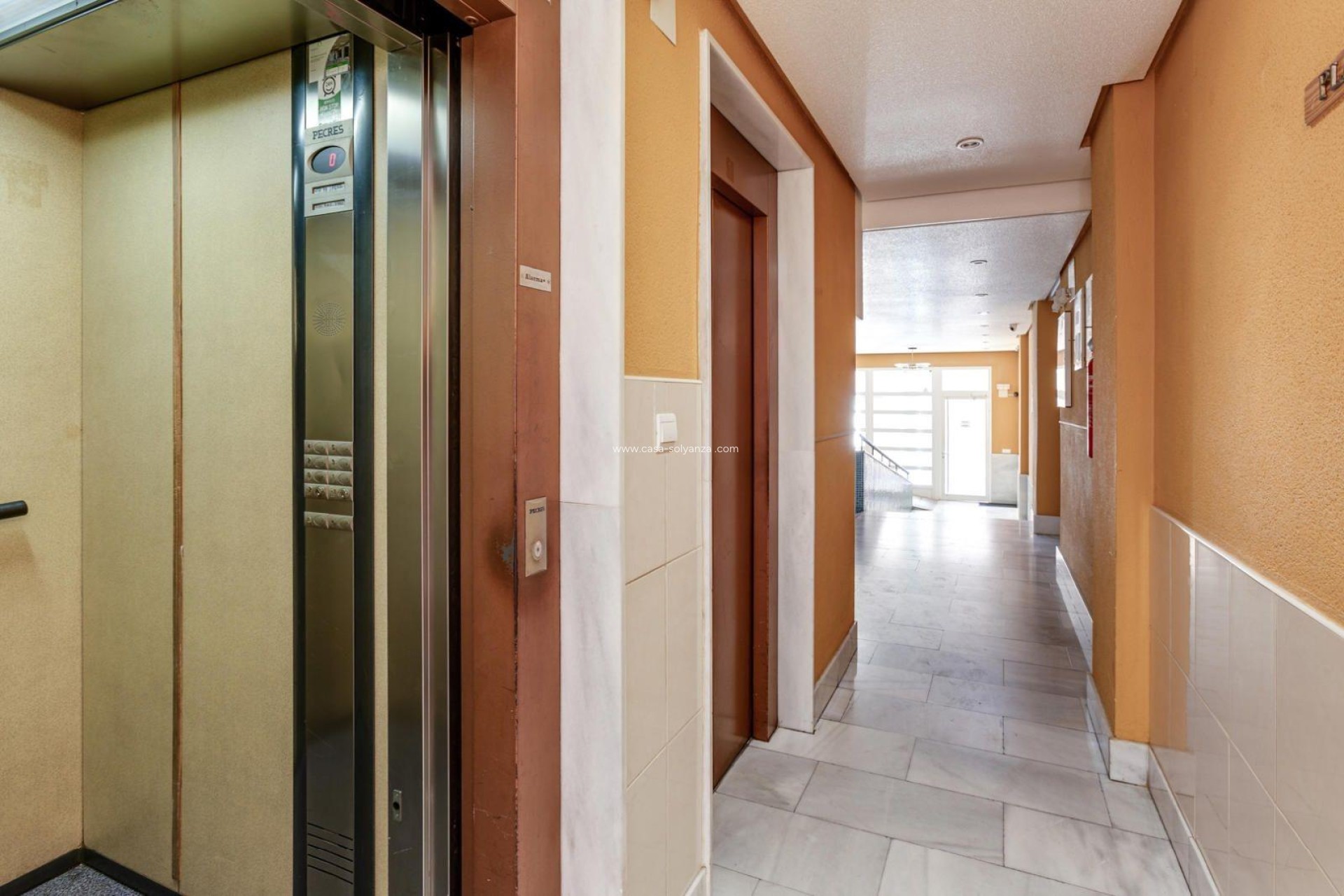 Resale - Apartment / flat - Torrevieja - Center