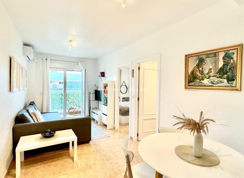 Resale - Apartment / flat - Torrevieja - Center