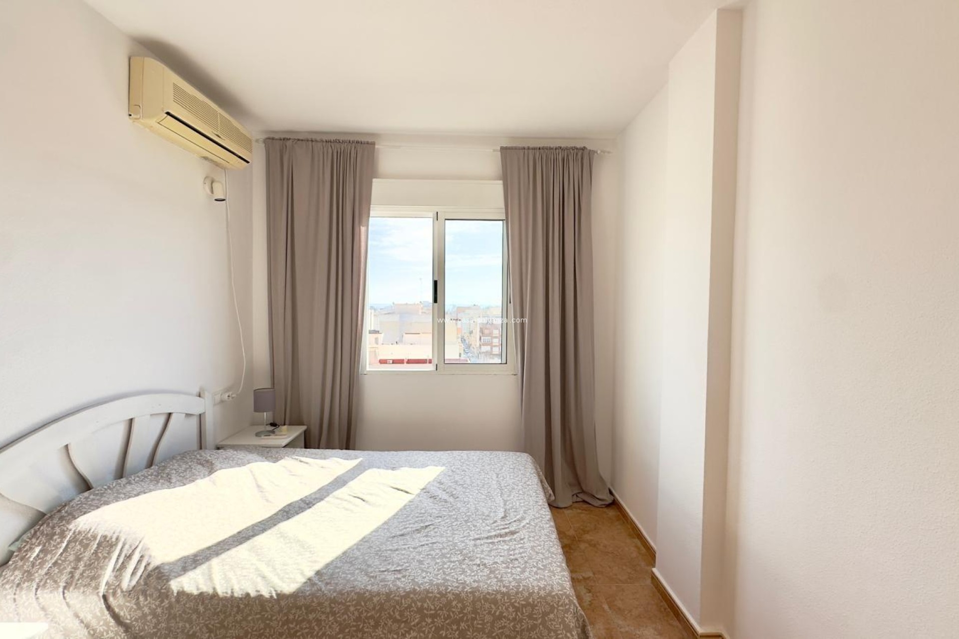 Resale - Apartment / flat - Torrevieja - Center