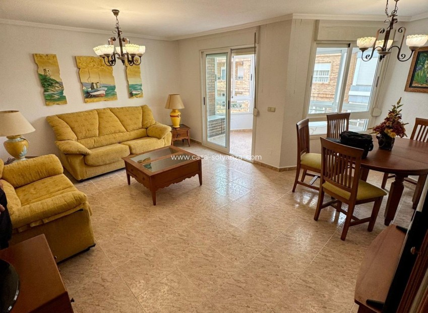 Resale - Apartment / flat - Torrevieja - Center