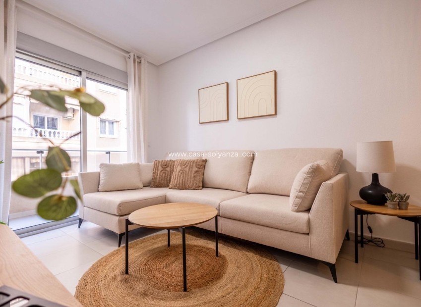 Resale - Apartment / flat - Torrevieja - Center
