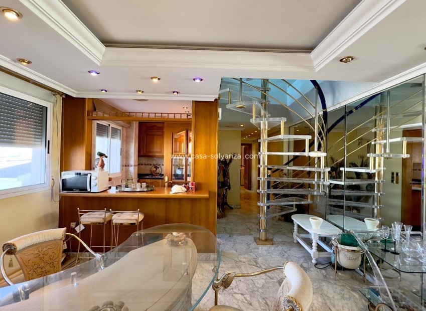 Resale - Apartment / flat - Torrevieja - Center