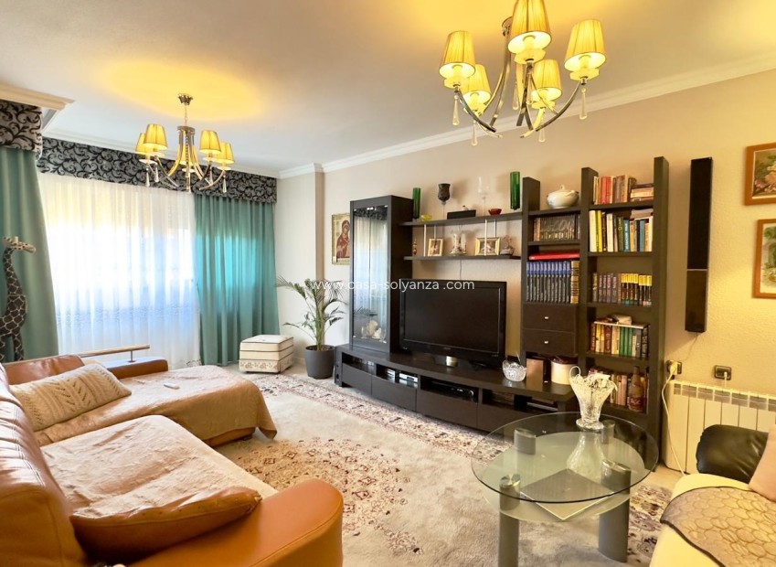 Resale - Apartment / flat - Torrevieja - Center