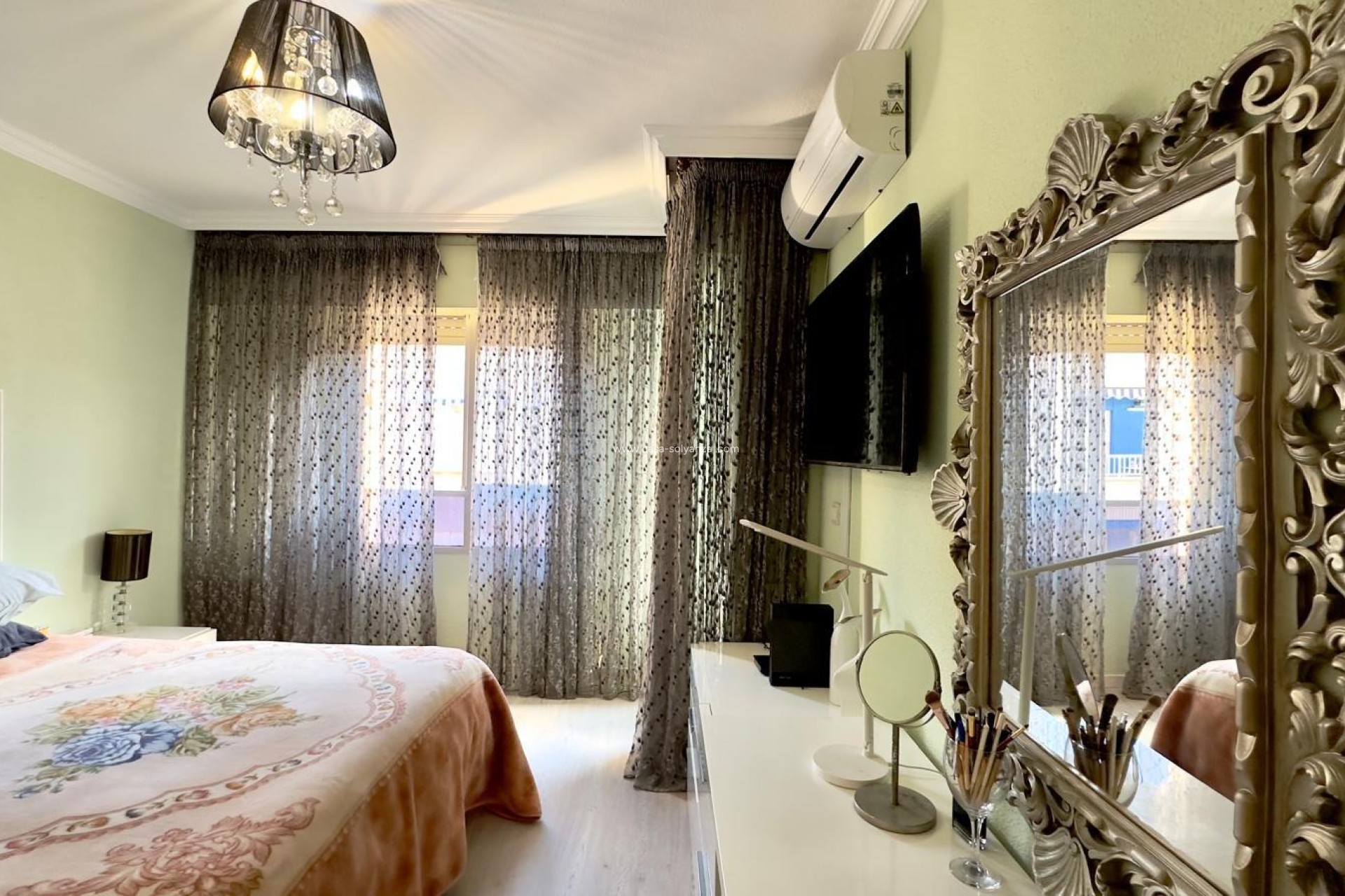 Resale - Apartment / flat - Torrevieja - Center