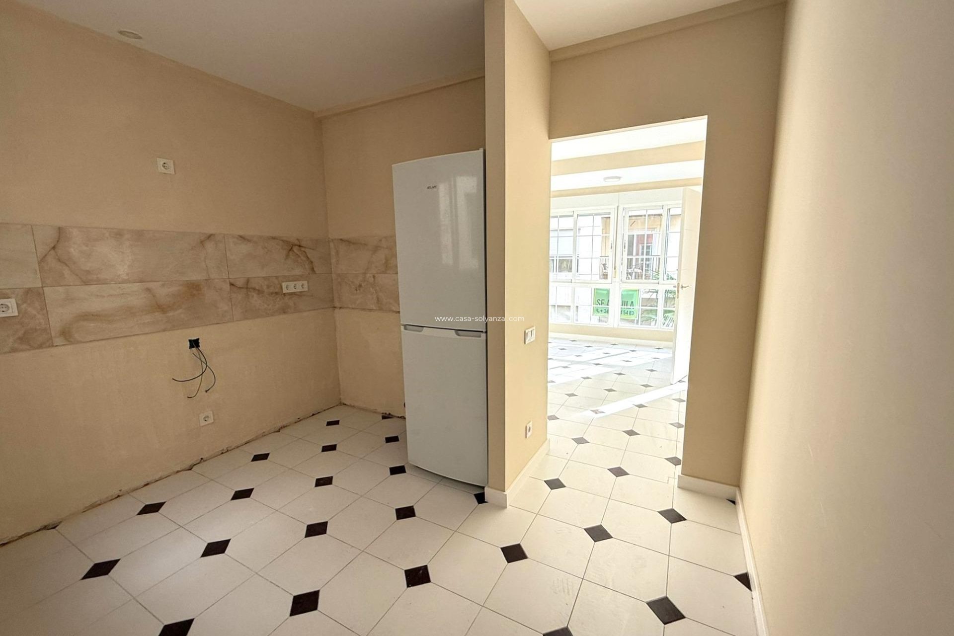 Resale - Apartment / flat - Torrevieja - Center