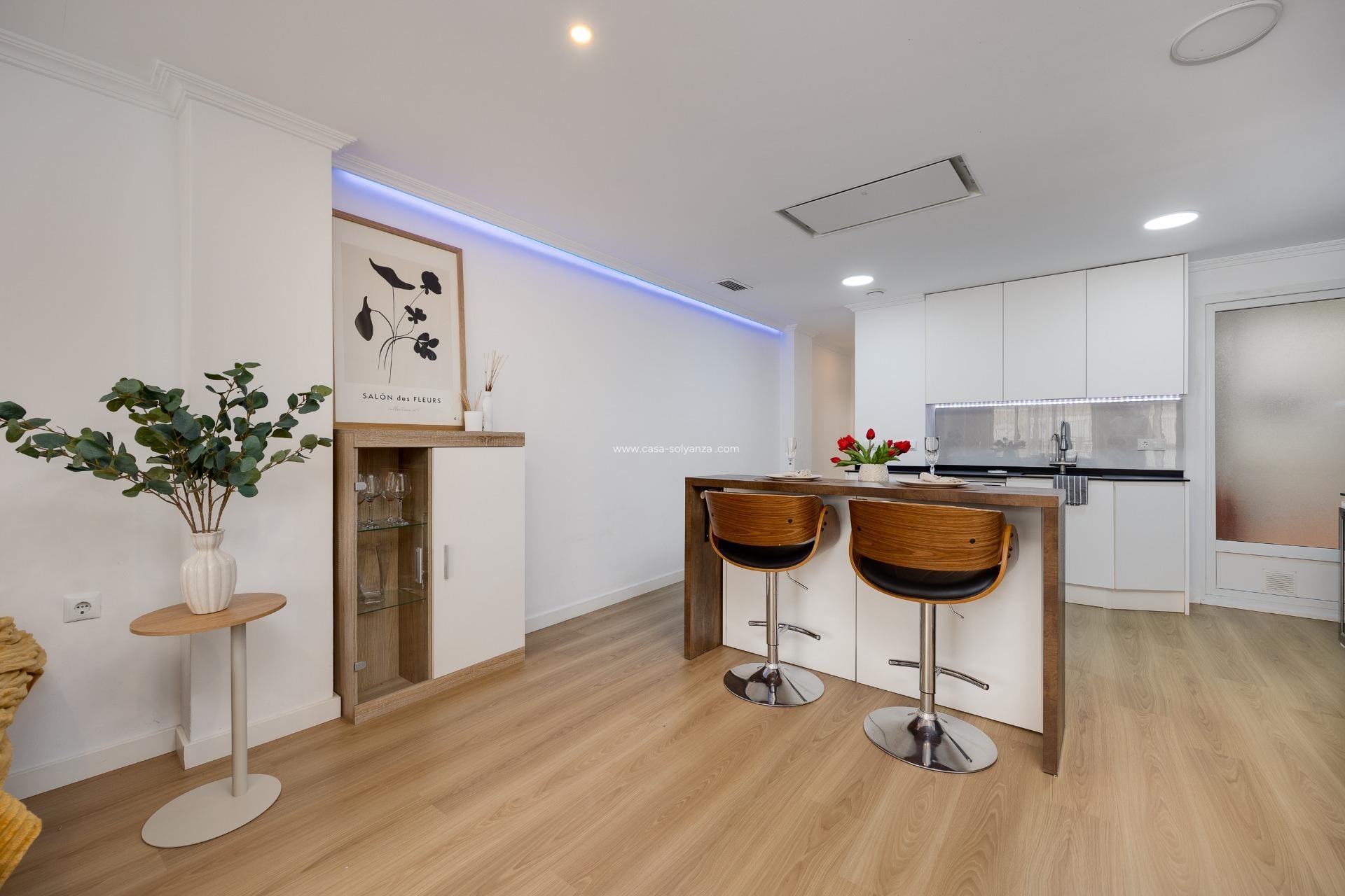 Resale - Apartment / flat - Torrevieja - Center