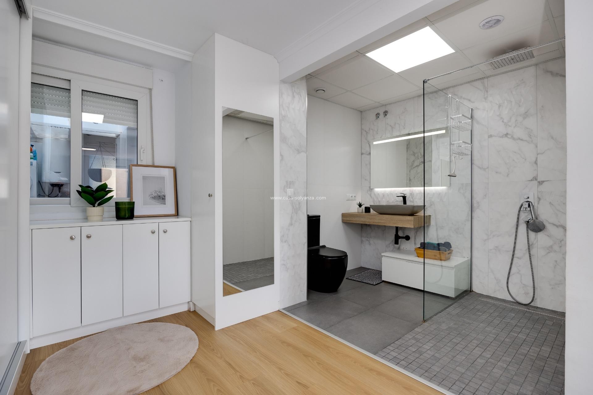 Resale - Apartment / flat - Torrevieja - Center