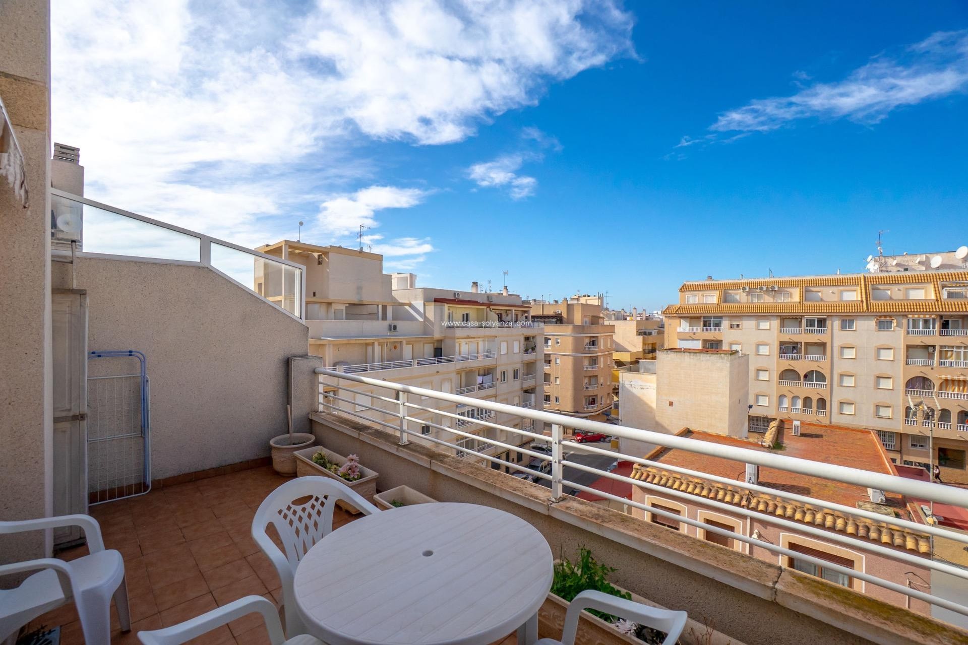 Resale - Apartment / flat - Torrevieja - Center