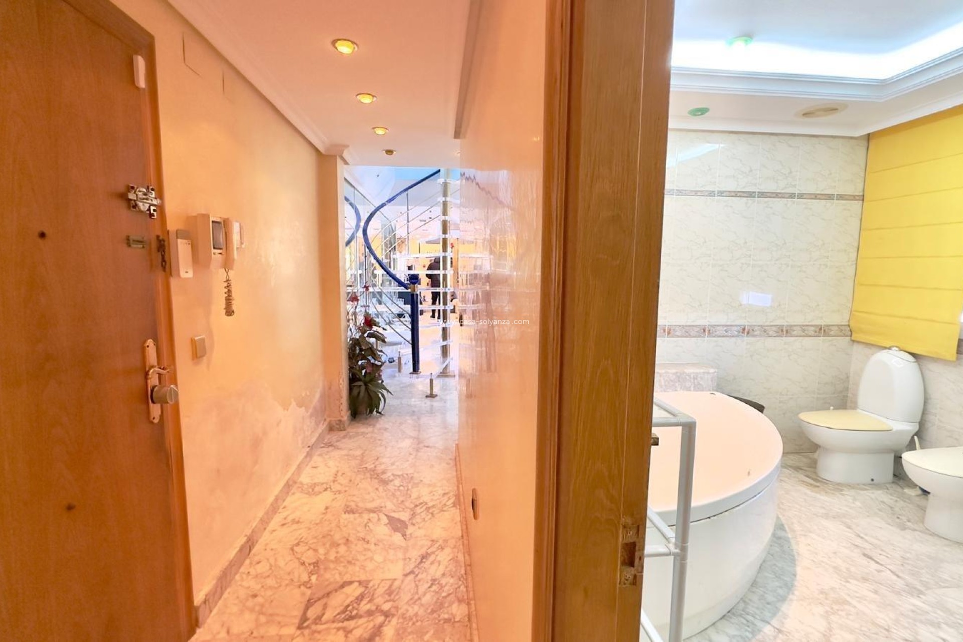 Resale - Apartment / flat - Torrevieja - Center