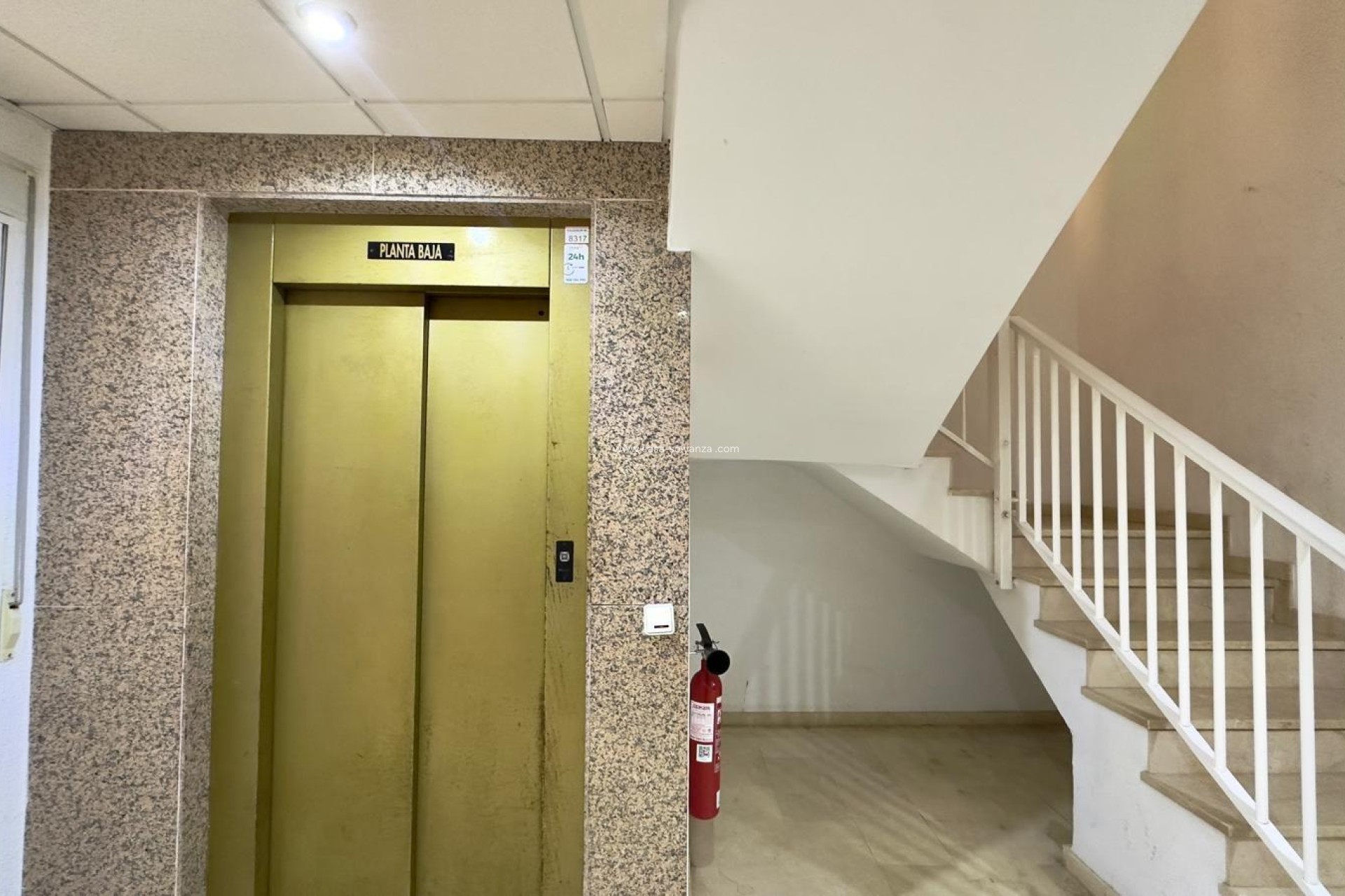 Resale - Apartment / flat - Torrevieja - Center