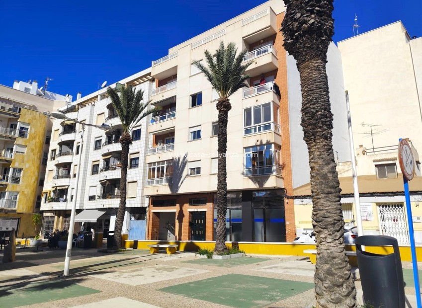 Resale - Apartment / flat - Torrevieja - Center