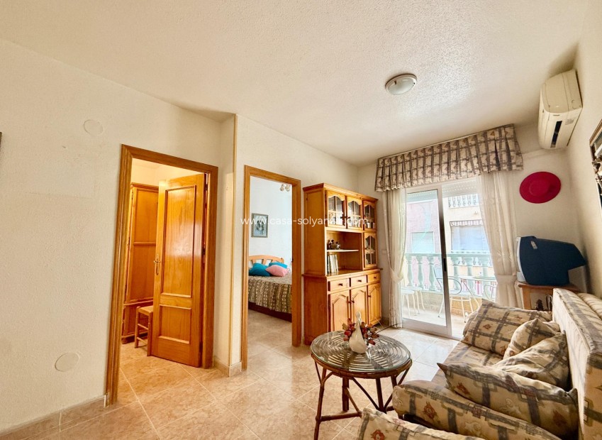 Resale - Apartment / flat - Torrevieja - Center