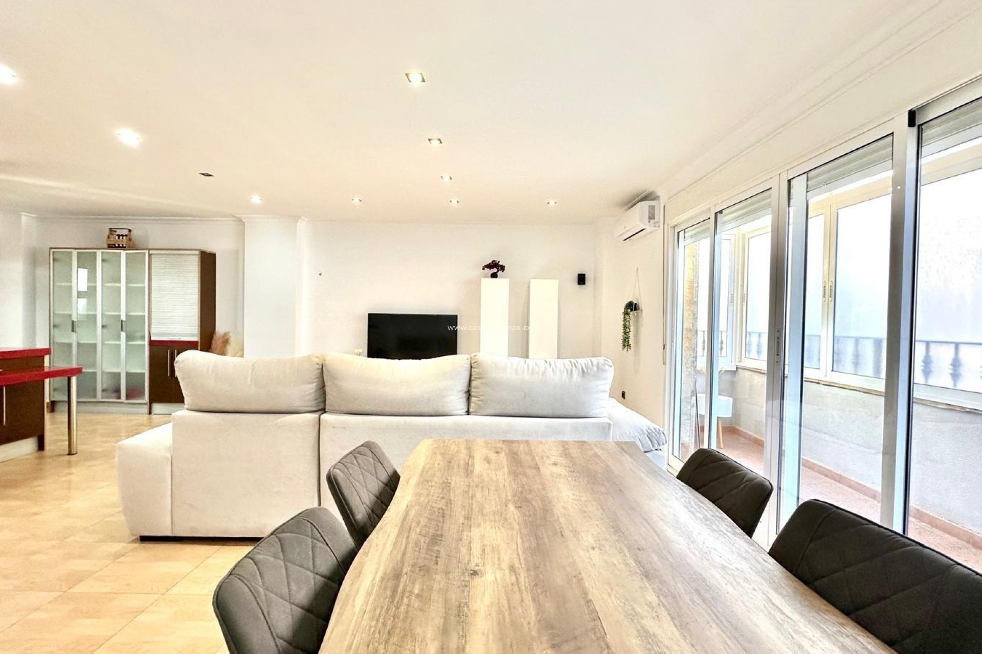 Resale - Apartment / flat - Torrevieja - Center