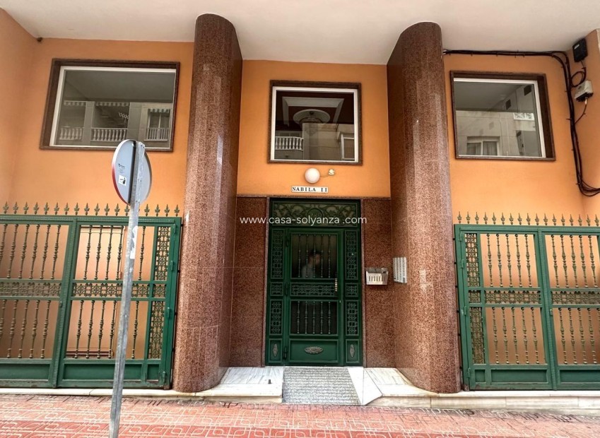 Resale - Apartment / flat - Torrevieja - Center