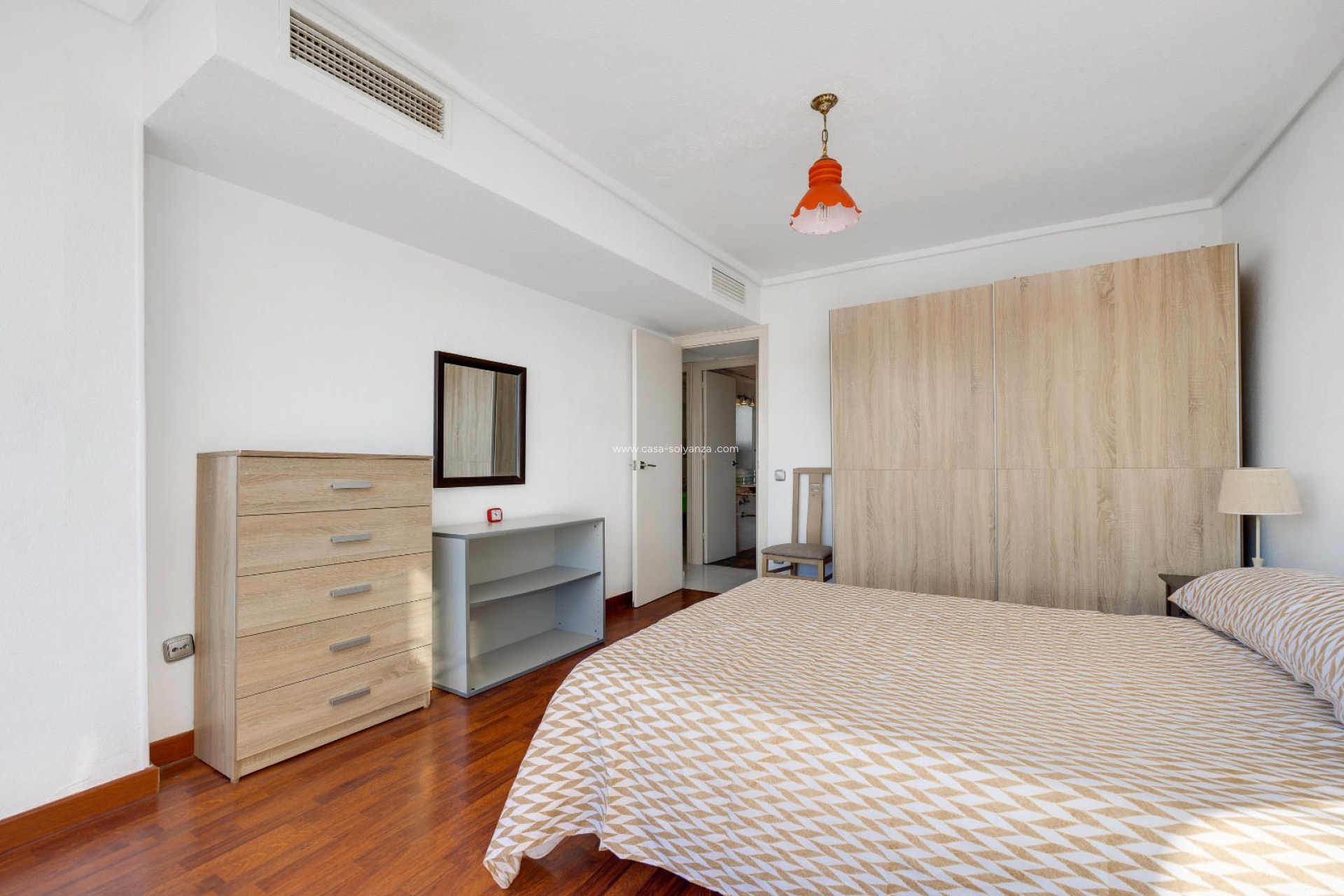 Resale - Apartment / flat - Torrevieja - Center