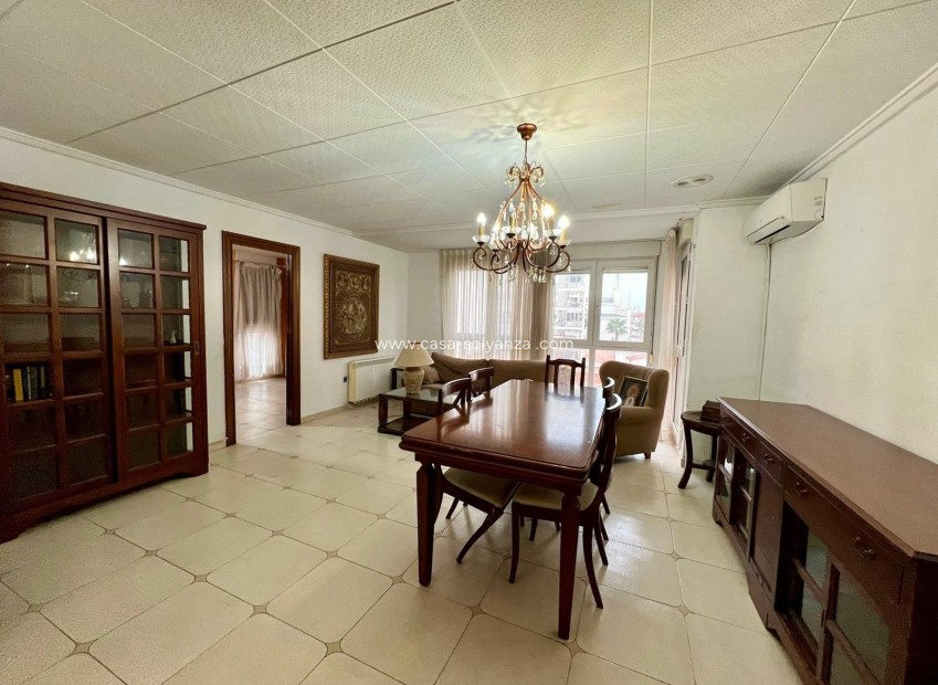 Resale - Apartment / flat - Torrevieja - Center