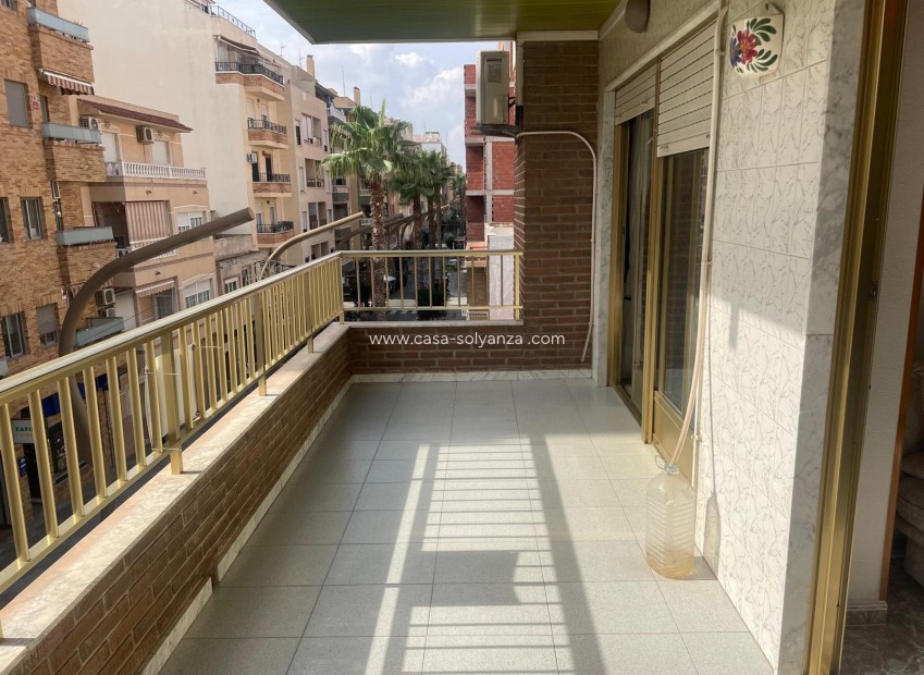 Resale - Apartment / flat - Torrevieja - Center