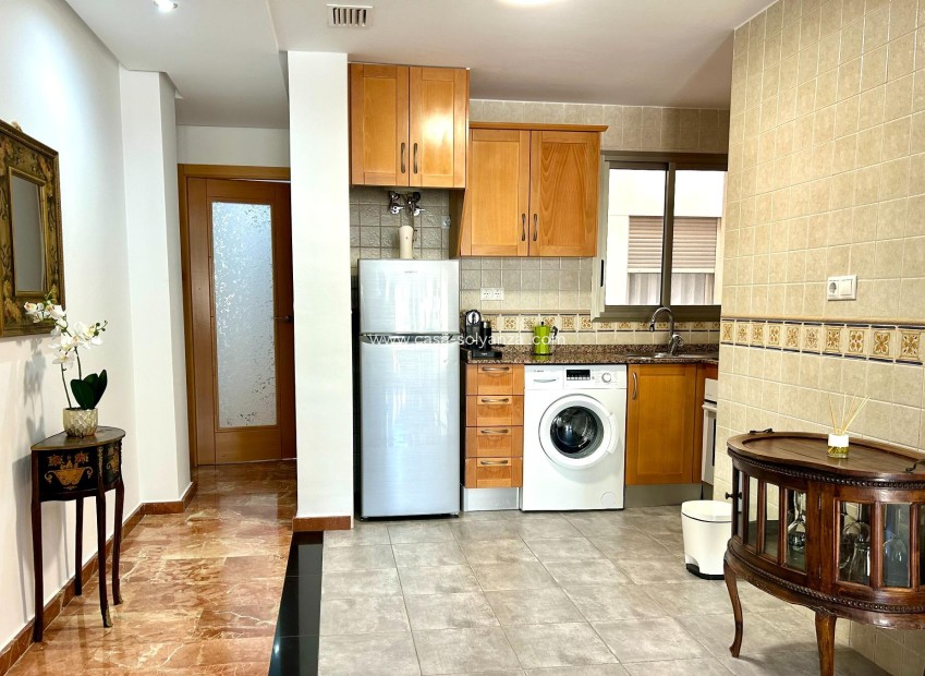 Resale - Apartment / flat - Torrevieja - Center