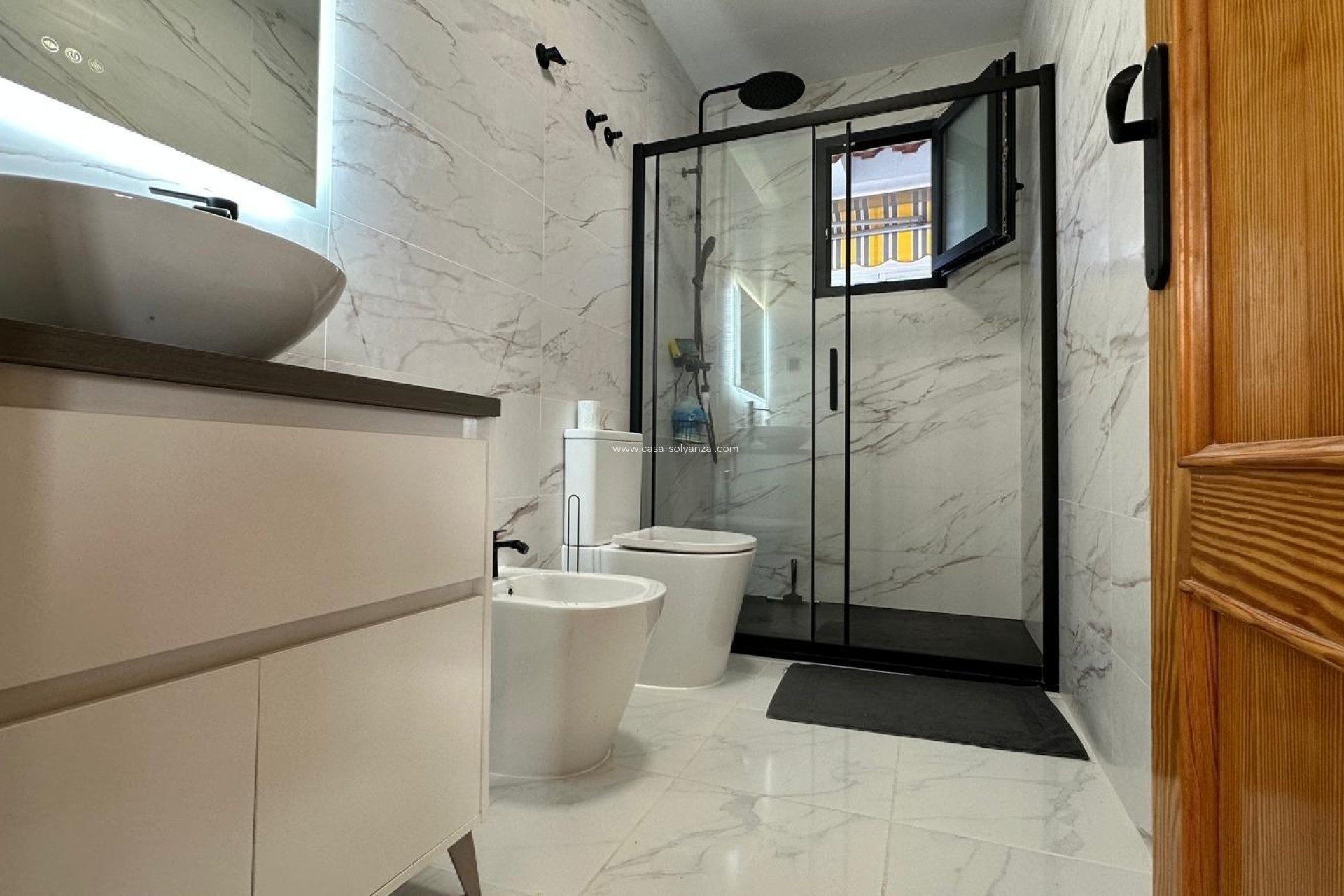 Resale - Apartment / flat - Torrevieja - Center