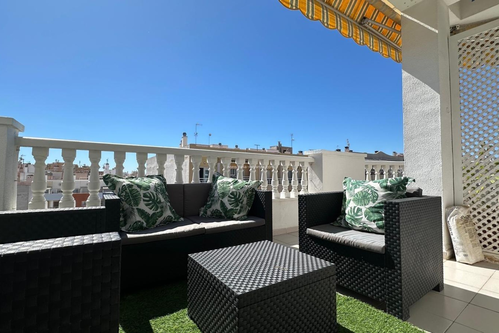 Resale - Apartment / flat - Torrevieja - Center