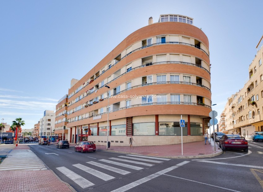 Resale - Apartment / flat - Torrevieja - Center