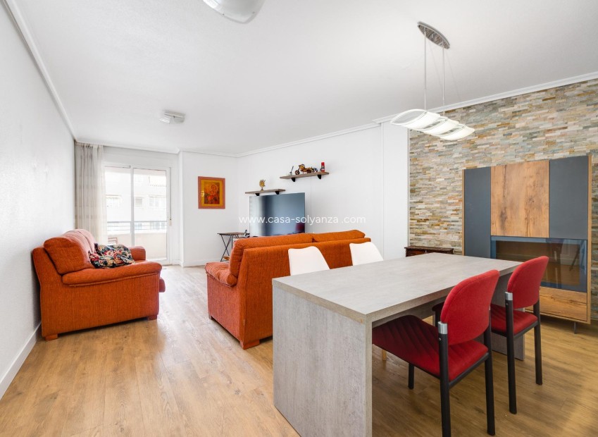 Resale - Apartment / flat - Torrevieja - Center