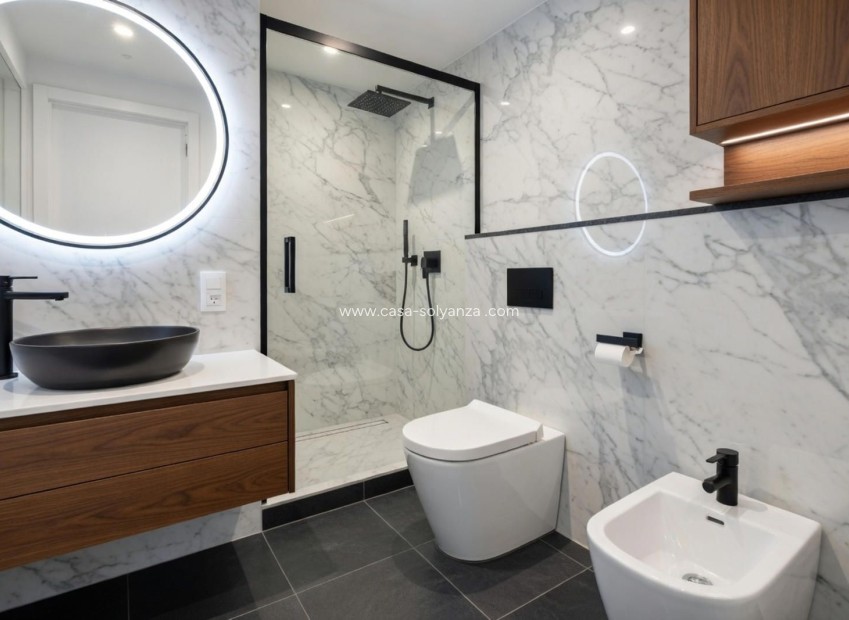 Resale - Apartment / flat - Torrevieja - Center