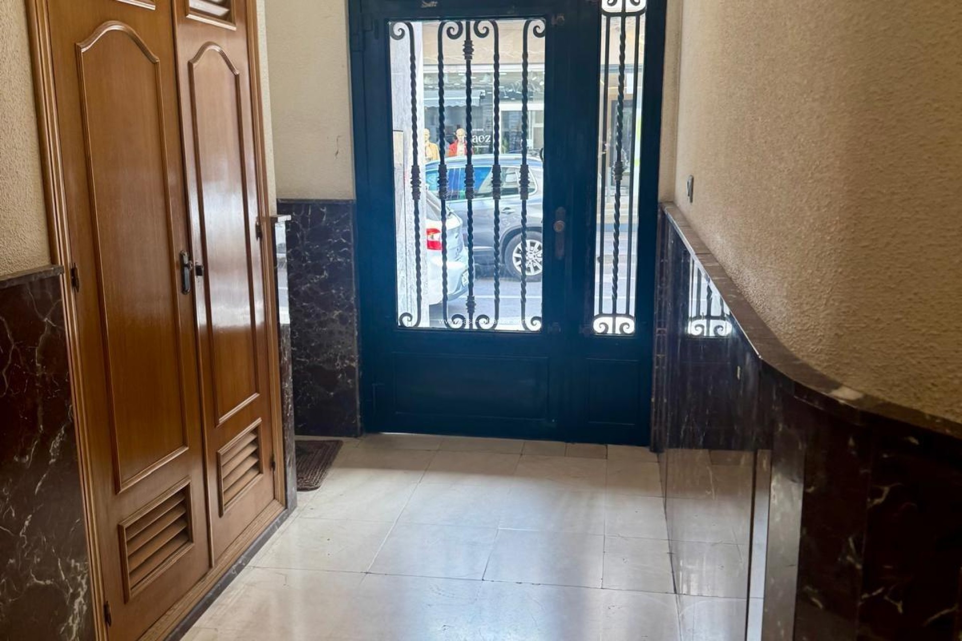 Resale - Apartment / flat - Torrevieja - Center