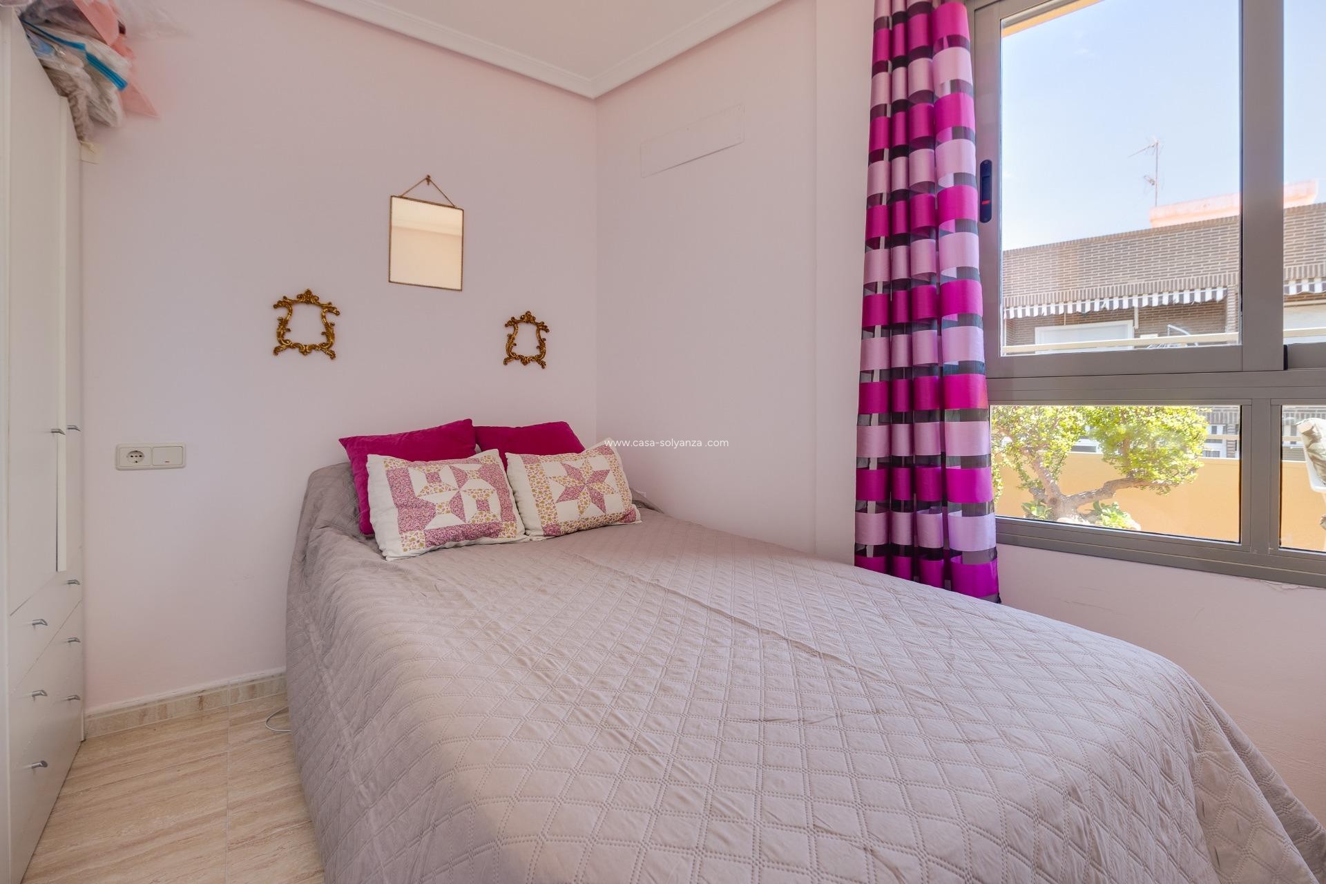 Resale - Apartment / flat - Torrevieja - Center