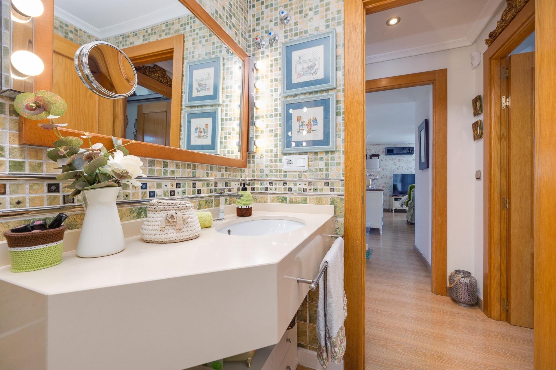 Resale - Apartment / flat - Torrevieja - Center