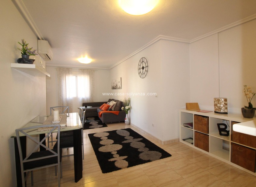 Resale - Apartment / flat - Torrevieja - Center