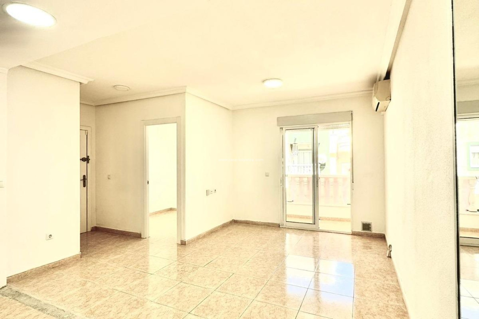 Resale - Apartment / flat - Torrevieja - Center