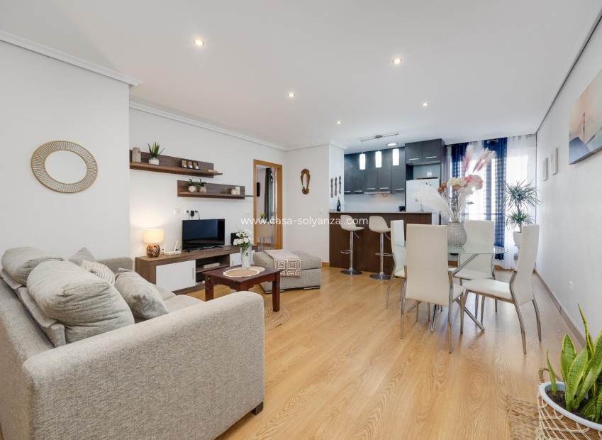 Resale - Apartment / flat - Torrevieja - Center