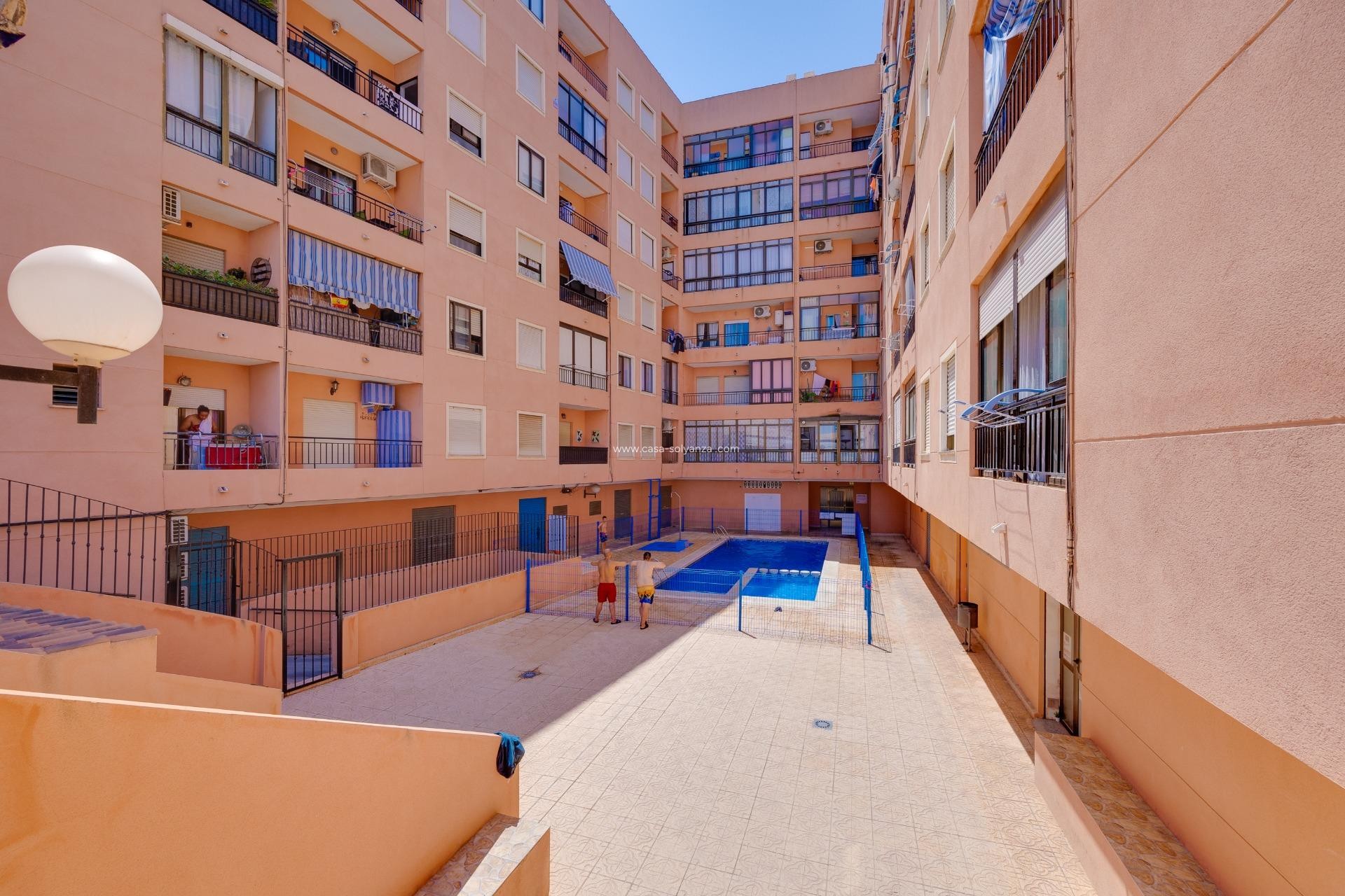 Resale - Apartment / flat - Torrevieja - Center