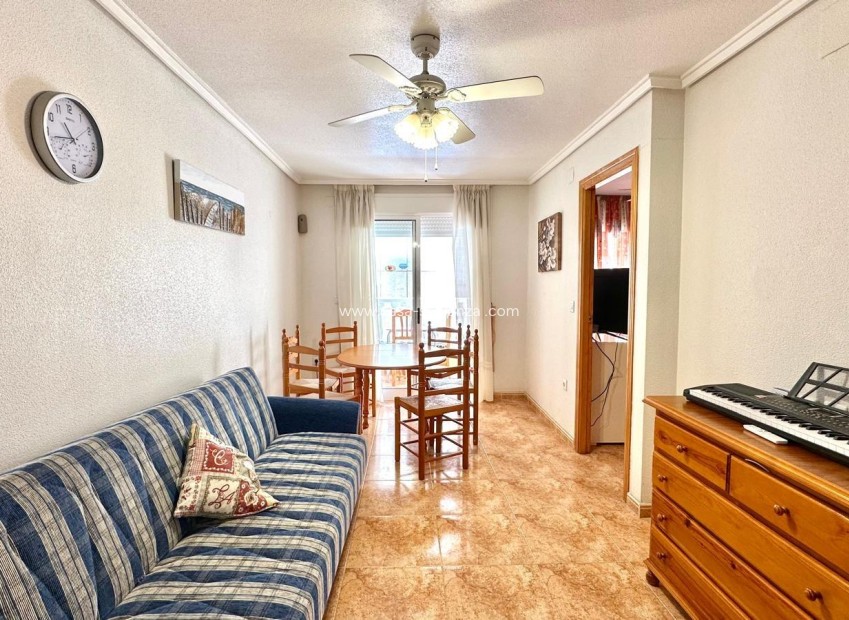 Resale - Apartment / flat - Torrevieja - Center