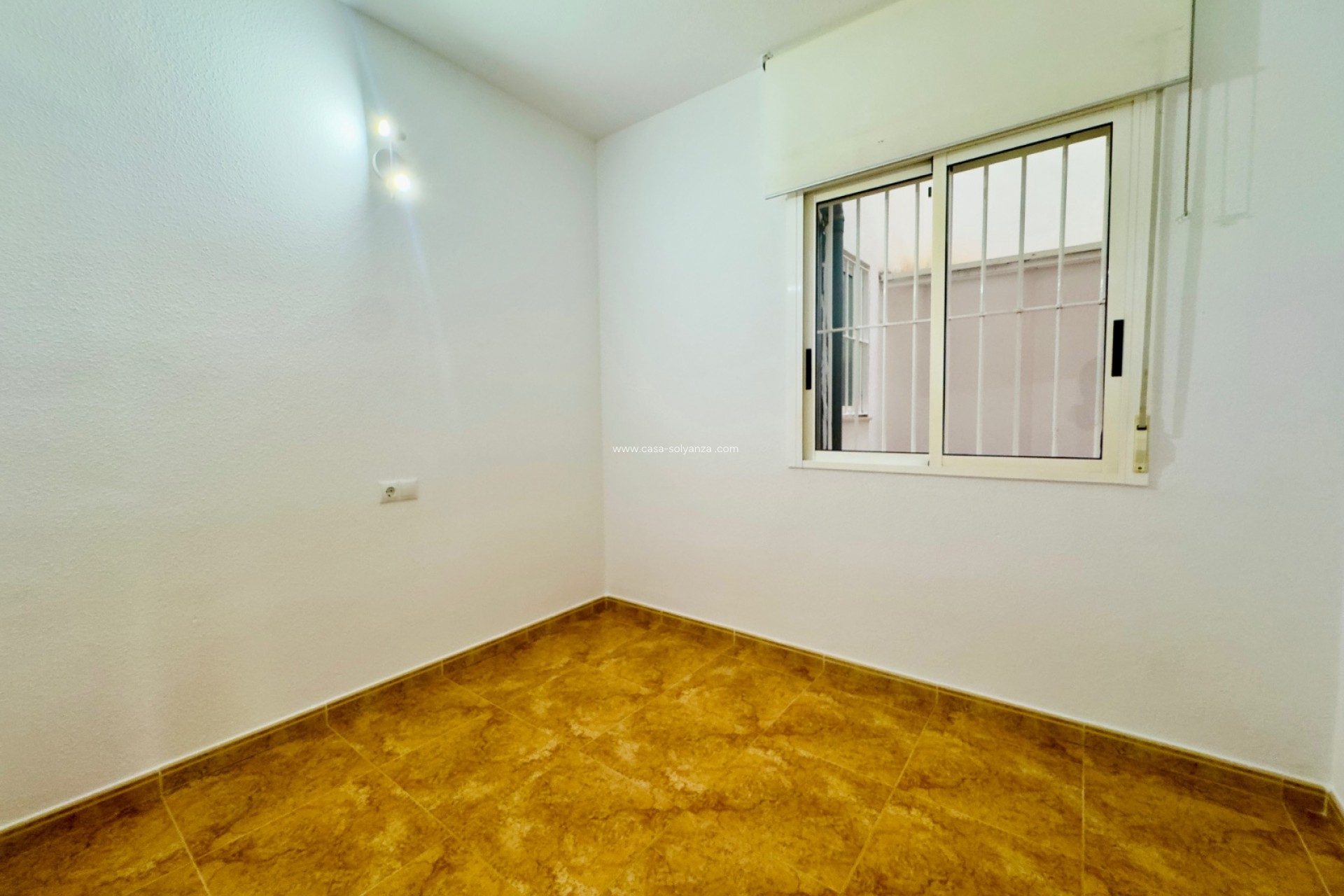 Resale - Apartment / flat - Torrevieja - Center