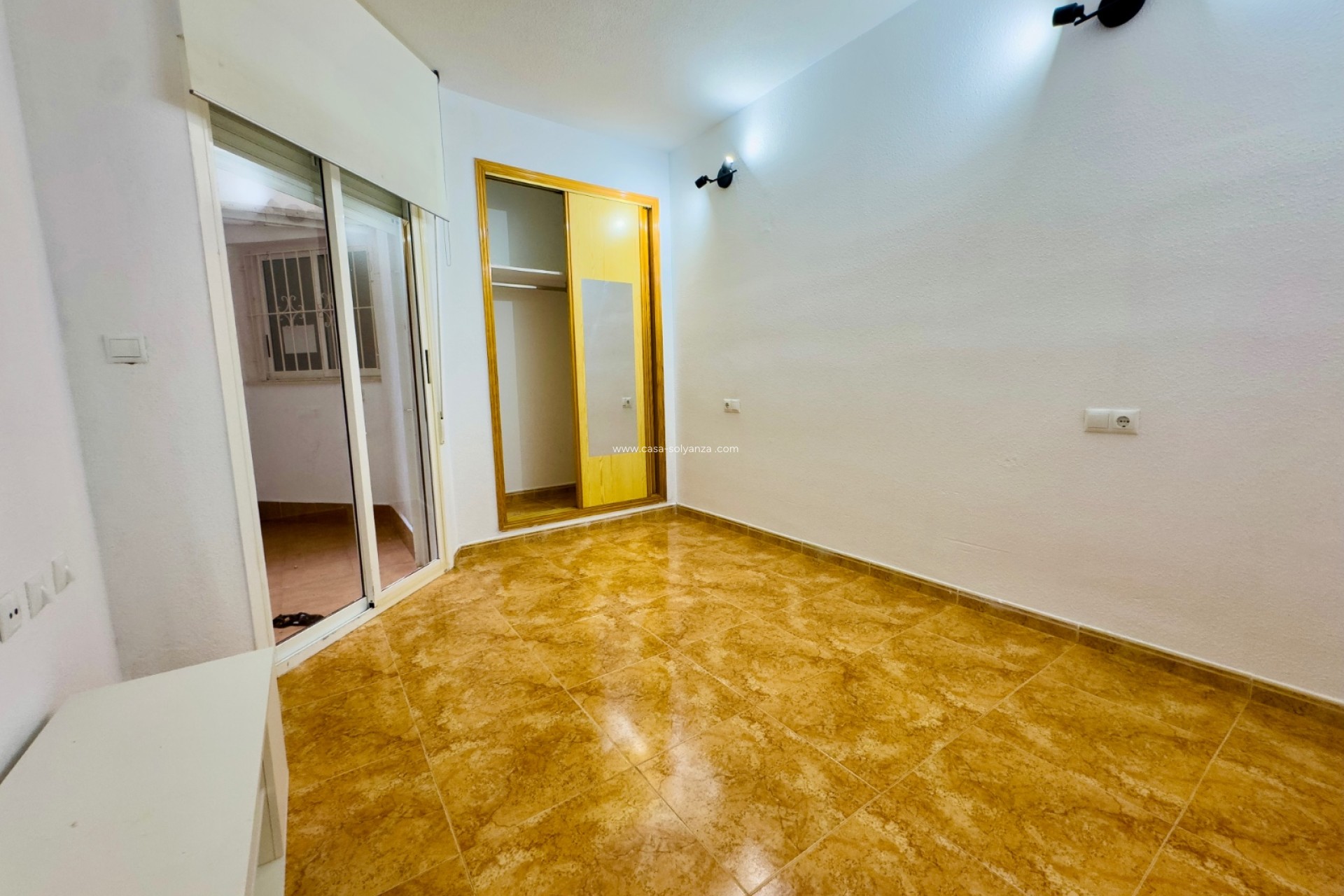 Resale - Apartment / flat - Torrevieja - Center