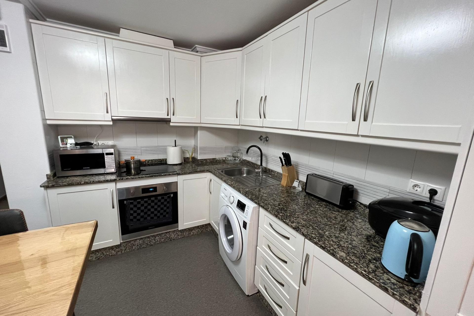 Resale - Apartment / flat - Torrevieja - Center
