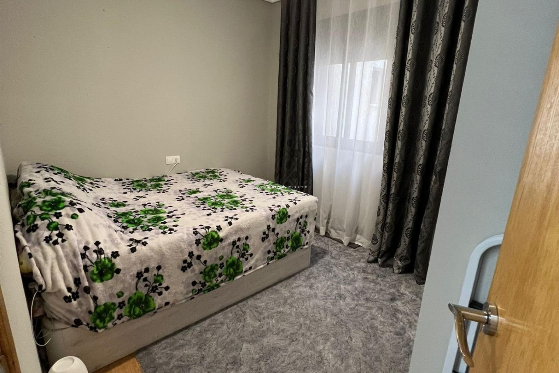 Resale - Apartment / flat - Torrevieja - Center