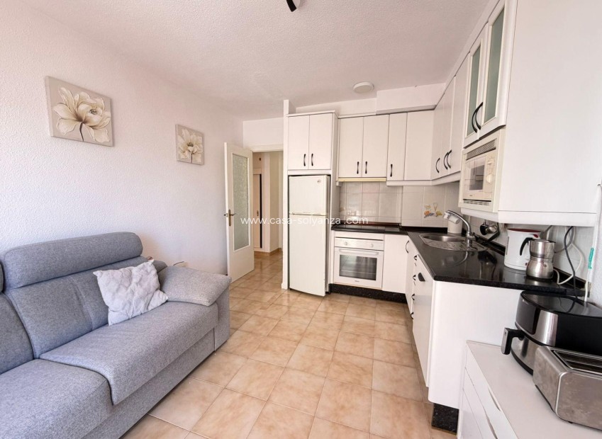 Resale - Apartment / flat - Torrevieja - Center